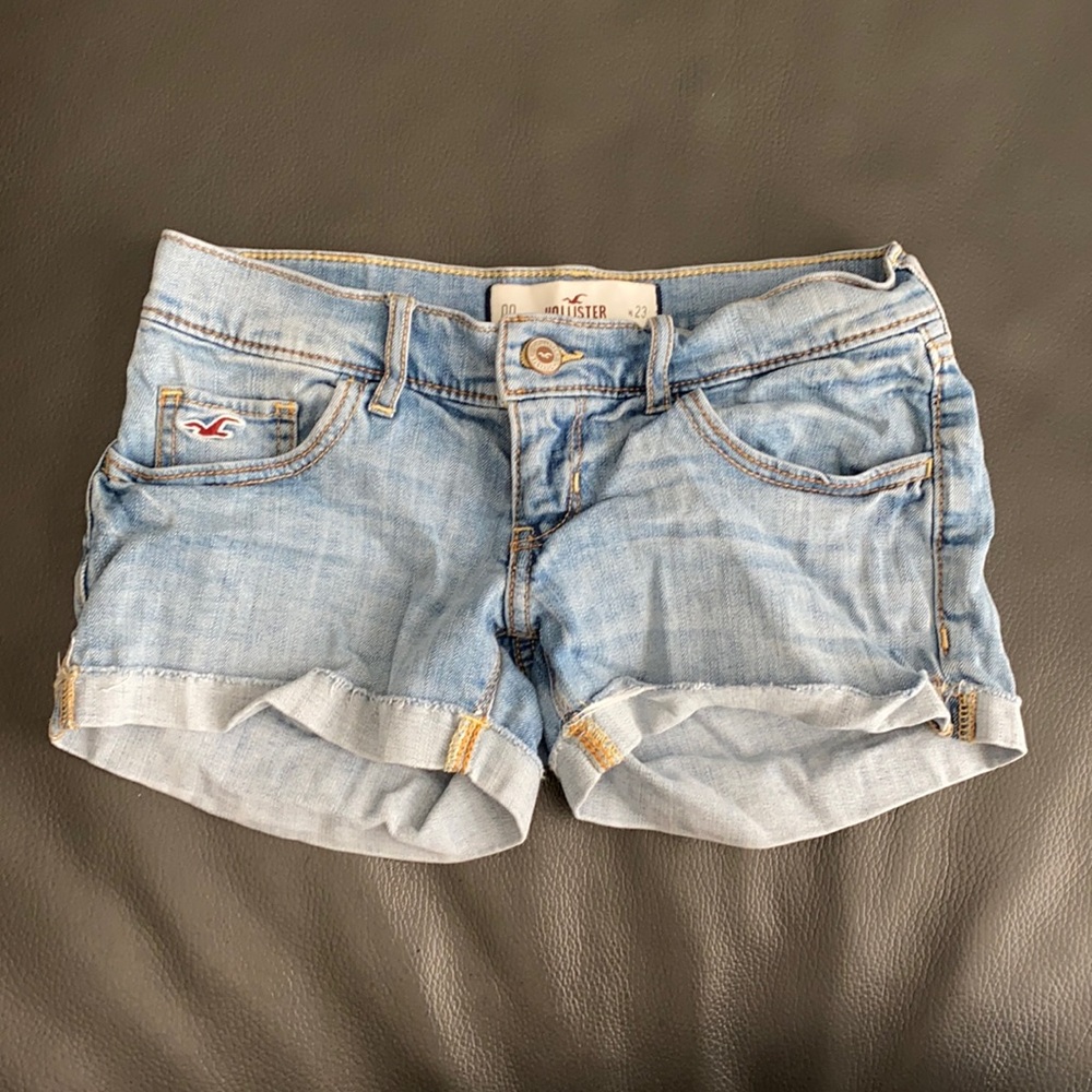 Hollister Medium Wash Short Shorts